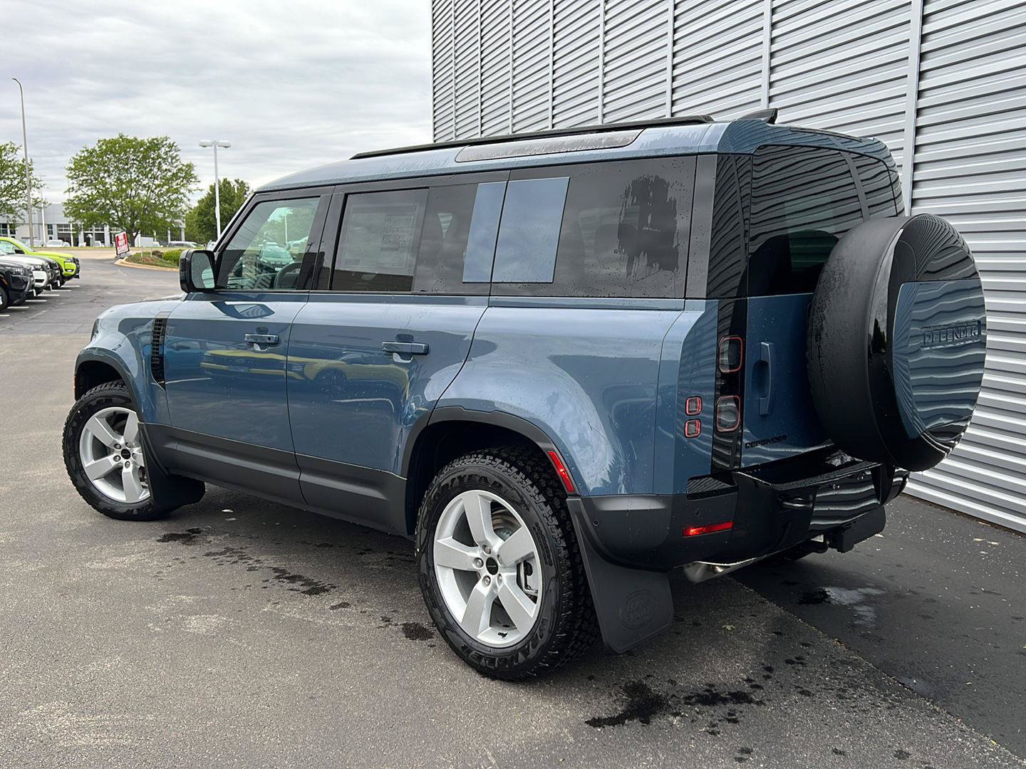 New 2026 Land Rover Defender 110 S AWD/4WD image 3