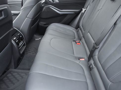 Used 2022 BMW X5 xDrive40i w/ M Sport Package AWD/4WD image 35