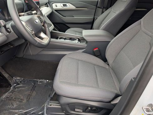 New 2026 Ford Explorer Active image 19