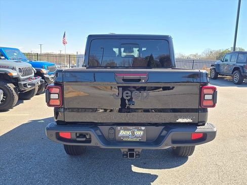 New 2026 Jeep Gladiator Sport image 14