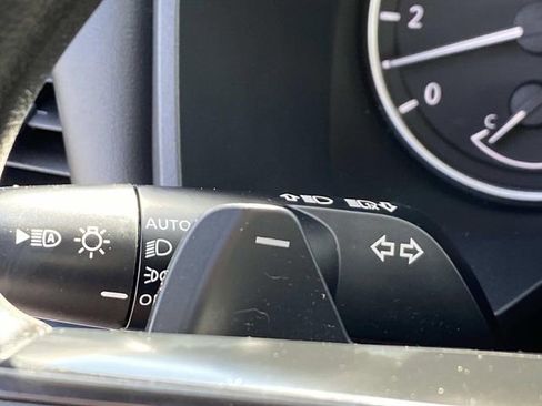 Used 2021 Nissan Rogue S AWD/4WD image 18