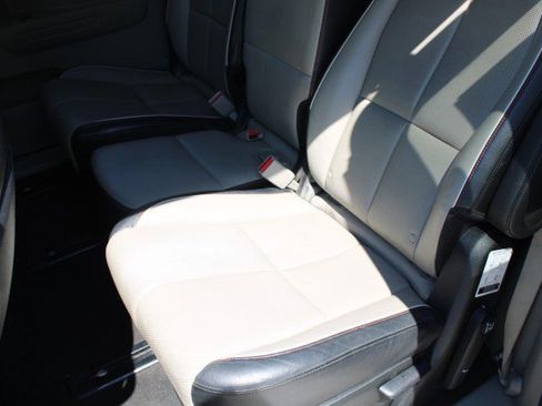 Used 2021 Kia Sedona EX image 13