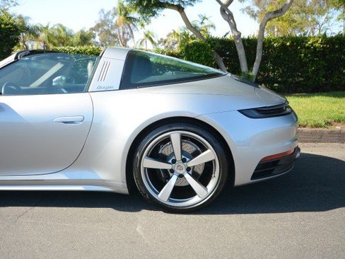 Used 2021 Porsche 911 AWD/4WD image 4