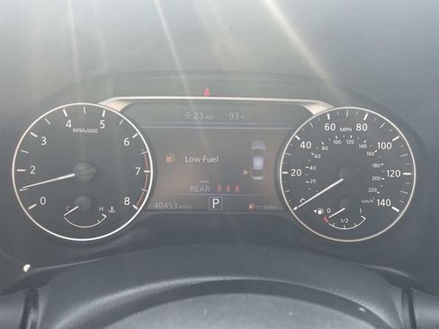 Used 2025 Nissan Altima 2.5 SV FWD image 13