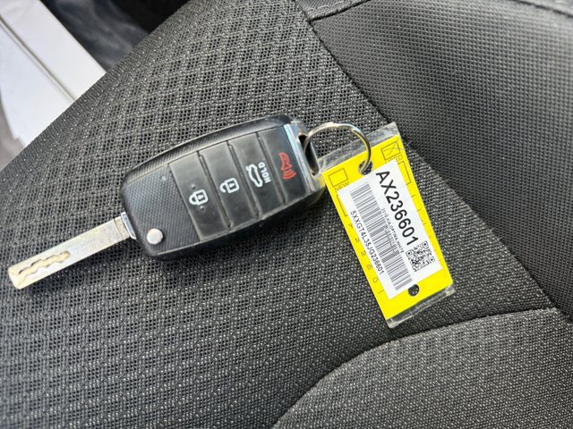 Used 2018 Kia Optima LX FWD image 17