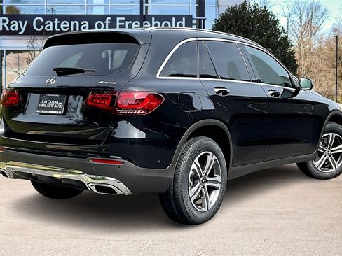 Certified 2022 Mercedes-Benz GLC 300 4MATIC image 2