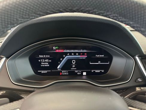 Used 2025 Audi SQ5 Premium Plus image 24