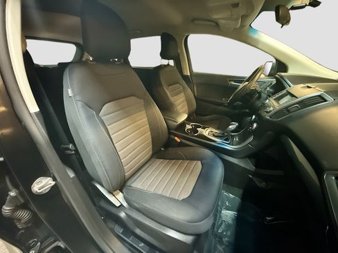 Used 2015 Ford Edge SE image 29