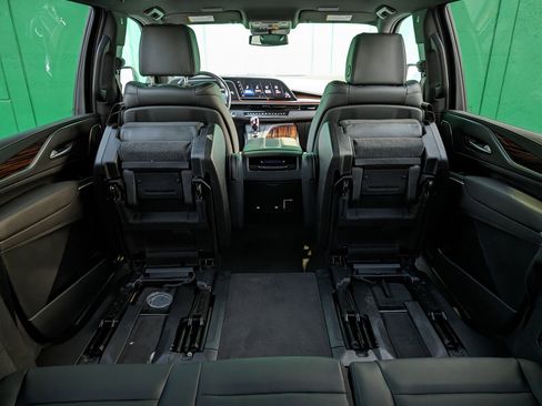 Used 2021 Cadillac Escalade ESV Luxury image 11