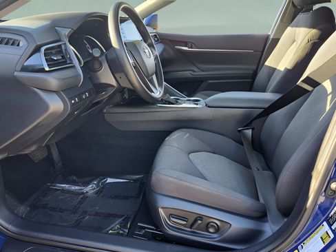 Used 2024 Toyota Camry LE image 9