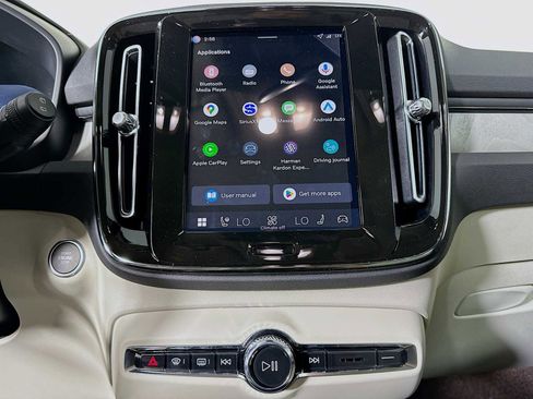 New 2026 Volvo XC40 B5 Ultra w/ Climate Package image 13