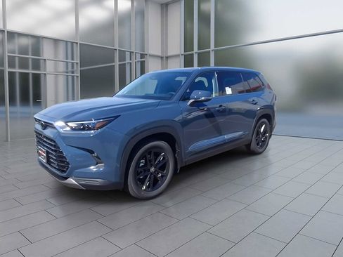 New 2026 Toyota Grand Highlander AWD image 3