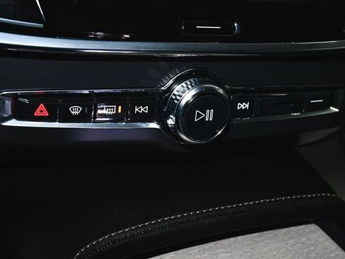 Used 2023 Volvo S90 B6 Ultimate w/ Protection Package image 30