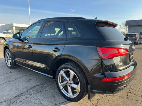 Used 2020 Audi Q5 2.0T Titanium Premium Plus w/ Premium Plus Package image 7