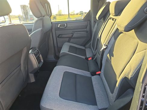 Used 2025 Ford Bronco Big Bend image 13