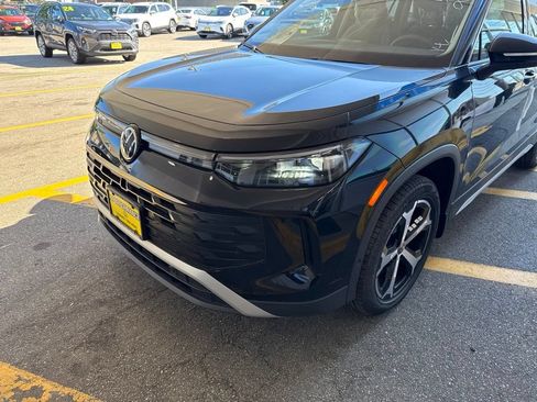 New 2026 Volkswagen Tiguan SE AWD/4WD image 27