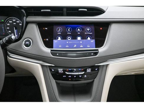 Used 2024 Cadillac XT5 Premium Luxury FWD image 16