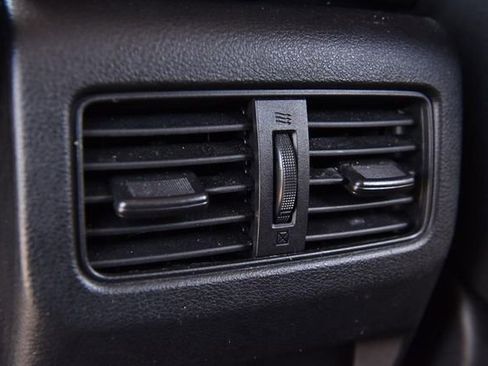 Used 2023 Nissan Rogue SV AWD/4WD image 21