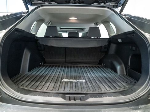 Used 2020 Toyota RAV4 XLE w/ Convenience Package image 34