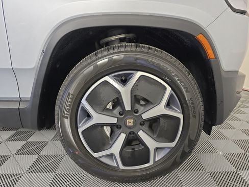 Used 2024 Rivian R1T Adventure AWD/4WD image 11