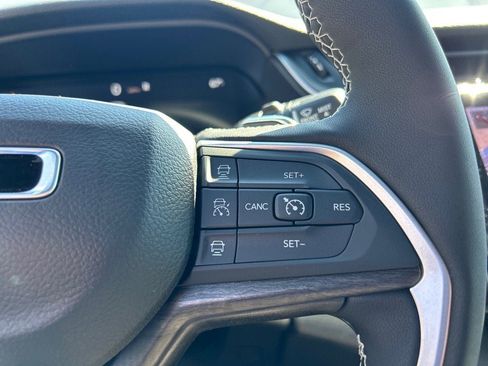 New 2025 Jeep Grand Cherokee L Limited image 15