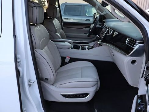 Used 2024 Jeep Grand Wagoneer Series II w/ Convenience Group III AWD/4WD image 58