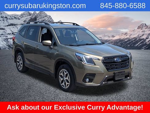 Used 2023 Subaru Forester Premium AWD/4WD image 1