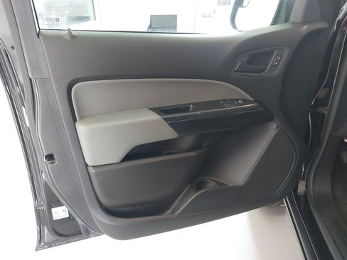 Used 2019 Chevrolet Colorado W/T w/ WT Convenience Package RWD image 25
