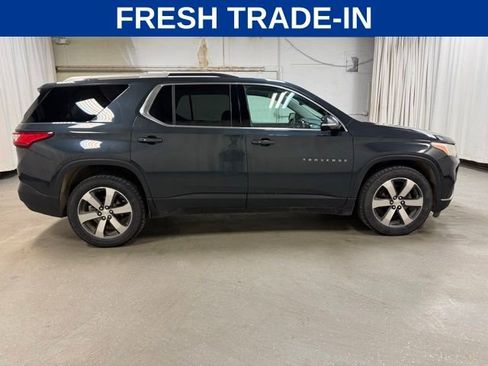 Used 2018 Chevrolet Traverse LT AWD/4WD image 3