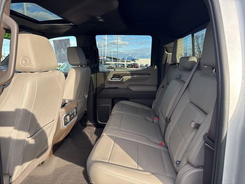 Used 2022 GMC Sierra 1500 SLT w/ SLT Convenience Package image 23