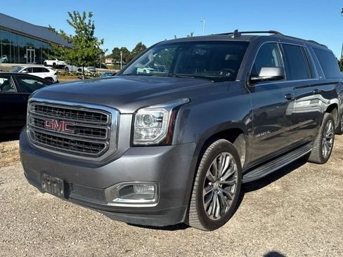 Used 2018 GMC Yukon XL SLT w/ Open Road Package AWD/4WD image 8