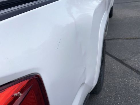 Used 2020 Toyota Tacoma SR5 AWD/4WD image 24