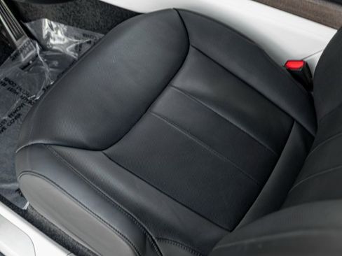 Used 2023 Land Rover Range Rover SE image 15