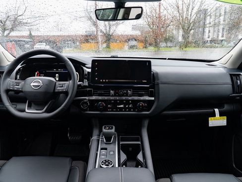 New 2026 Nissan Pathfinder SL image 11