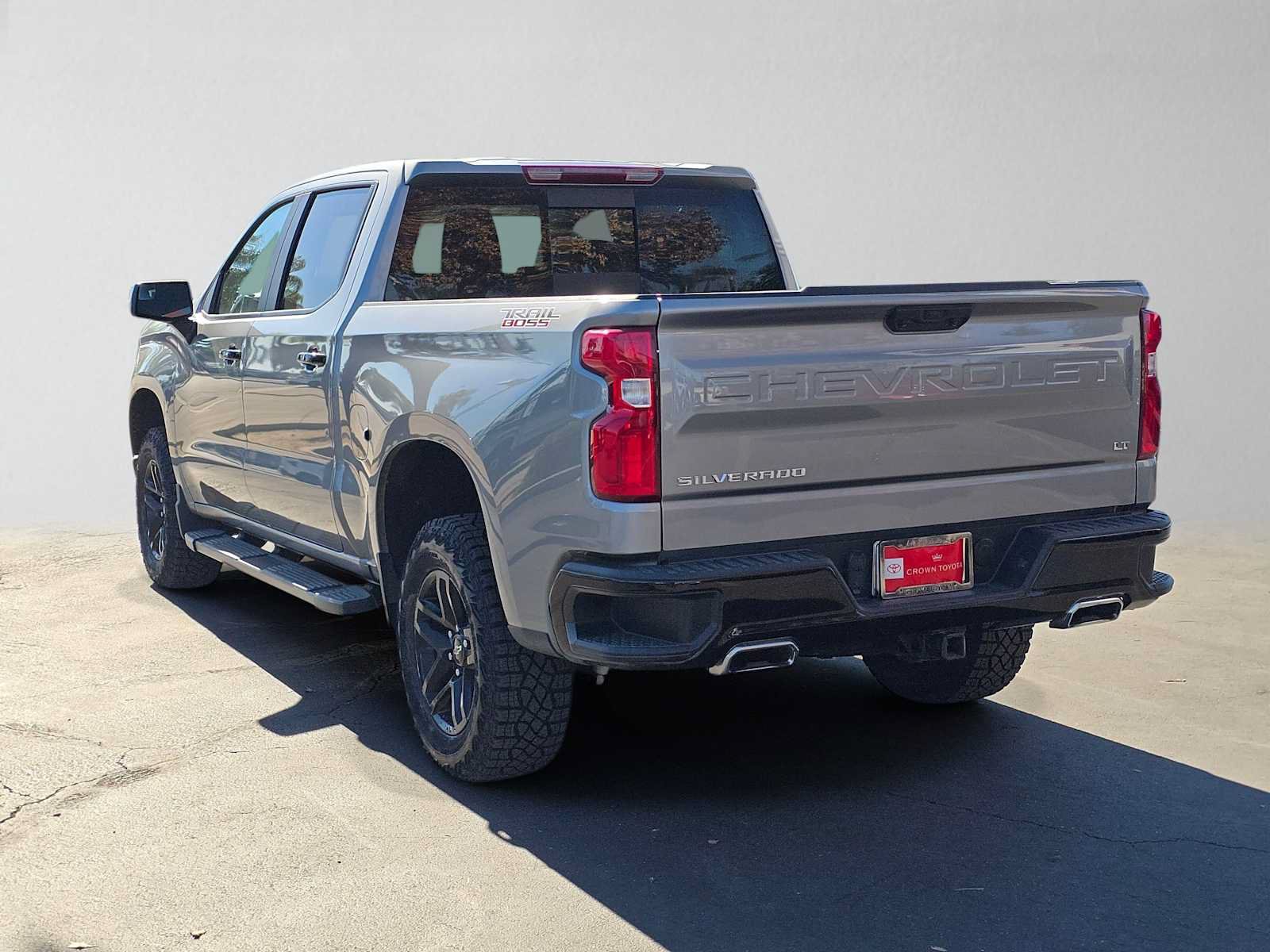 Used 2024 Chevrolet Silverado 1500 LT Trail Boss w/ Convenience Package II AWD/4WD image 5