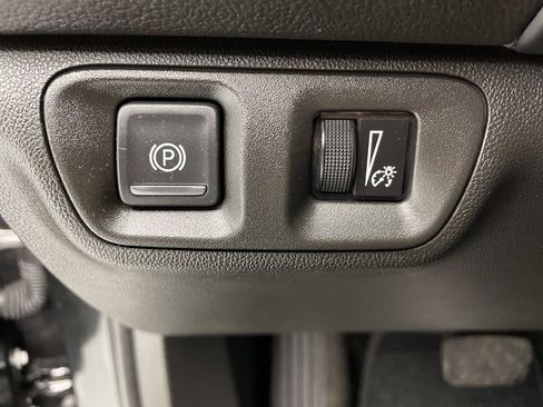 Certified 2023 GMC Acadia SLE w/ Driver Convenience Package image 24