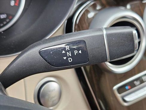 Used 2017 Mercedes-Benz GLC 300 4MATIC image 16