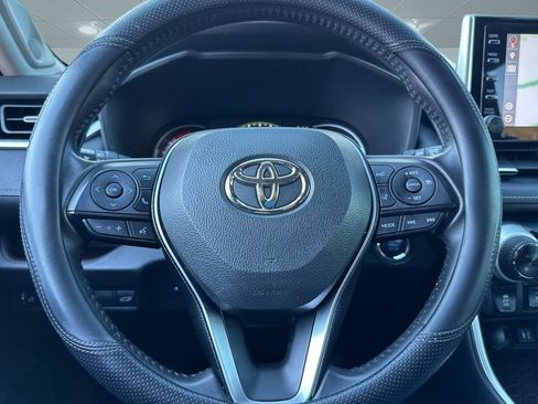 Used 2019 Toyota RAV4 Limited w/ Carpet Mat Package image 18