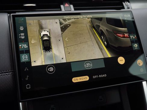 New 2026 Land Rover Discovery Sport Landmark AWD/4WD image 26