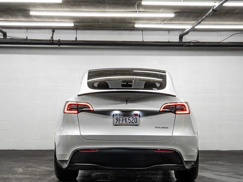 Used 2023 Tesla Model Y Long Range image 4