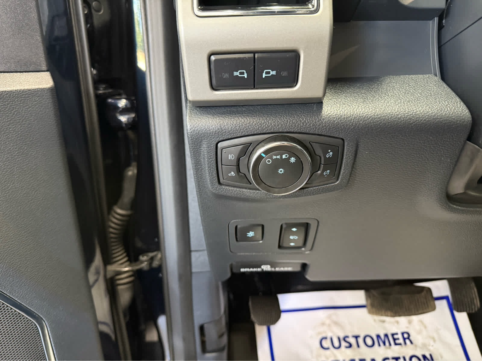Used 2022 Ford F250 Lariat w/ Lariat Ultimate Package AWD/4WD image 12