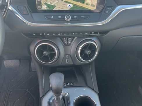 Used 2024 Chevrolet Blazer LT w/ Convenience Package image 12