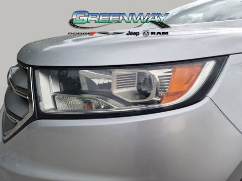 Used 2018 Ford Edge Titanium w/ Equipment Group 301A FWD image 32