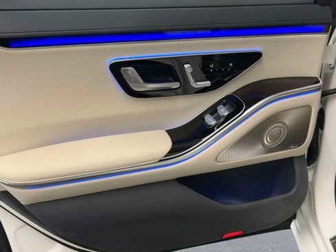 Certified 2023 Mercedes-Benz S 500 4MATIC image 11