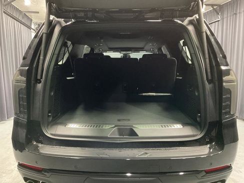 New 2026 Chevrolet Suburban RST w/ Comfort Package AWD/4WD image 10
