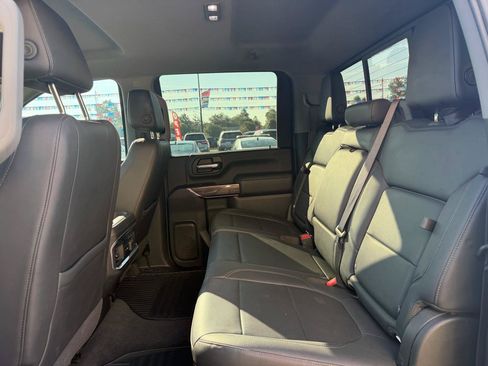 Used 2020 Chevrolet Silverado 2500 LTZ w/ LTZ Texas Edition AWD/4WD image 17