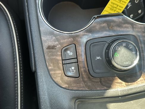 Used 2022 GMC Acadia Denali w/ GMC Pro Grade Package image 82