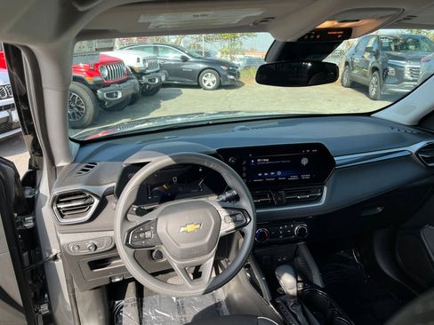Used 2025 Chevrolet TrailBlazer LT image 33