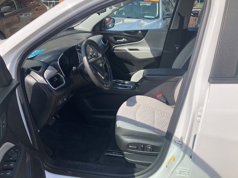 Used 2020 Chevrolet Equinox LS image 5
