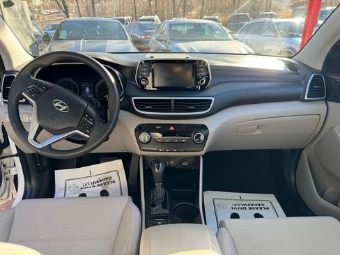Used 2020 Hyundai Tucson SE image 19